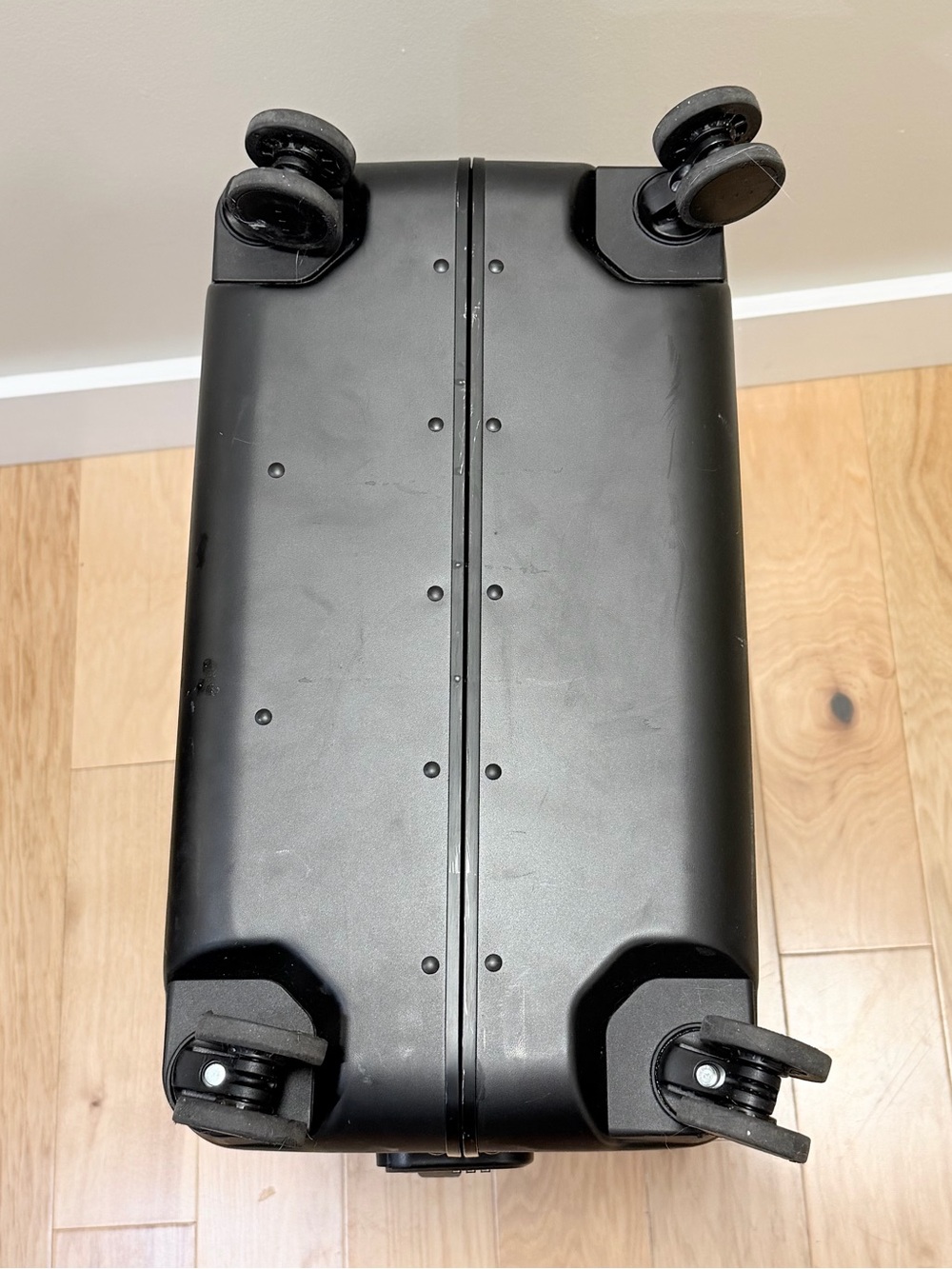 Monos Hybrid Check-In Large Suitcase - Picture 6 of 12